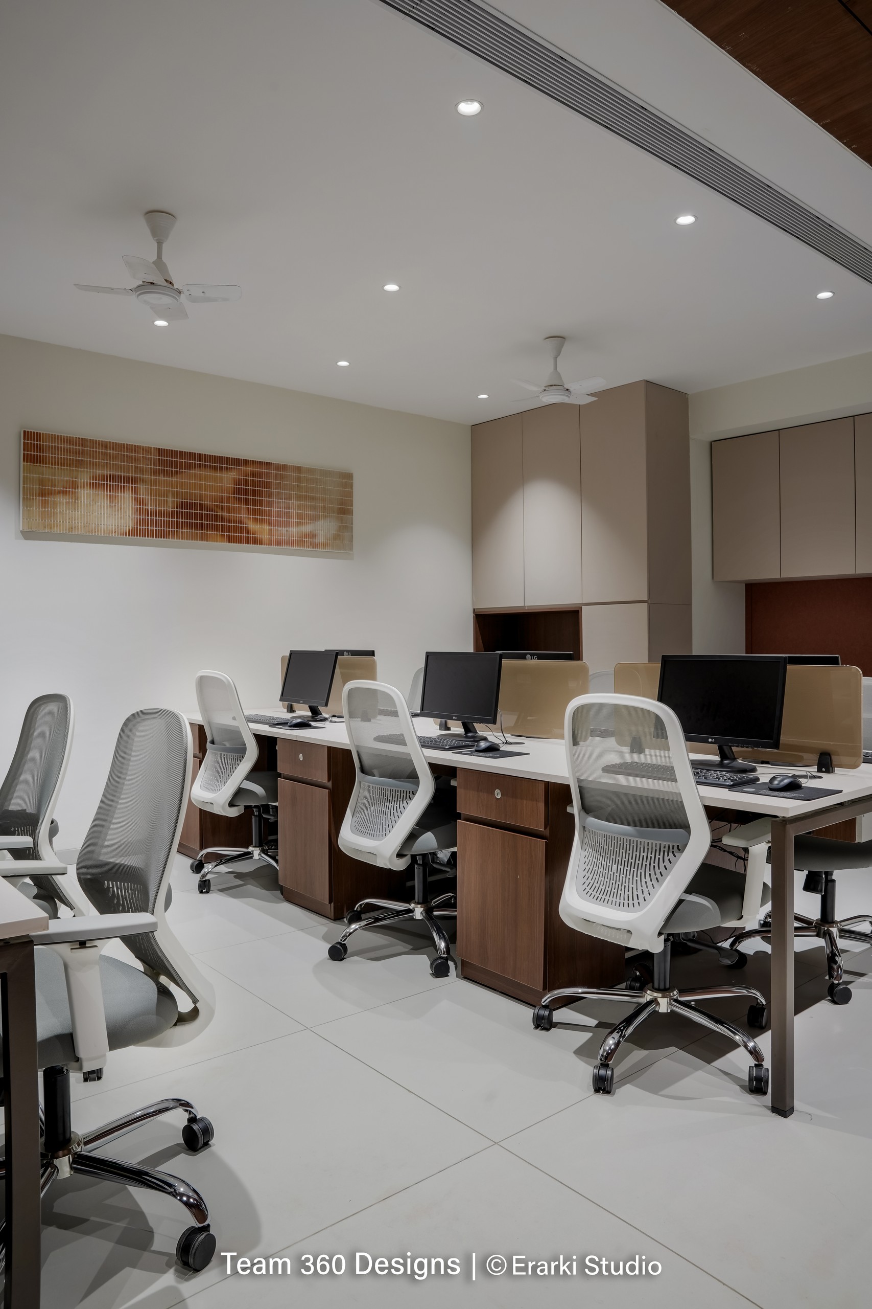 Commercial Workspace Wide